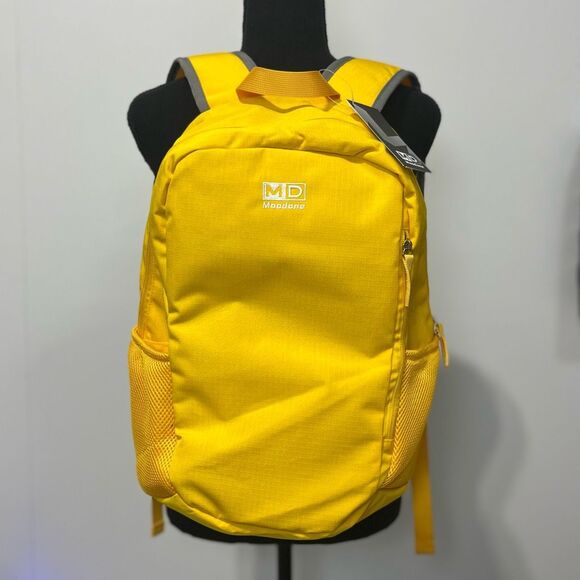 New Moodone 30L Lightweight Yellow Backpack - Unisex - Picture 2 of 11